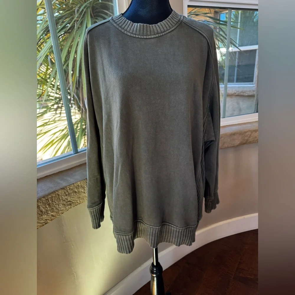 Aerie Down-To-Earth Oversized Crew Sweatshirt Women’s Size Medium (NWOT) - Picture 5 of 15